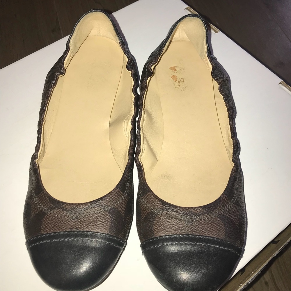 Coach classic Flats